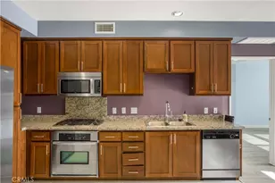 21301 Erwin, Woodland Hills, CA 91367 - Photo 12