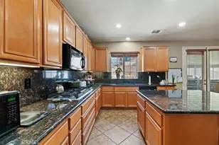 2966 Split Mountain, San Bernardino, CA 92407 - Photo 14