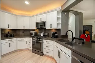 24445 Lupine Ln, Corona, CA 92883 - Photo 10