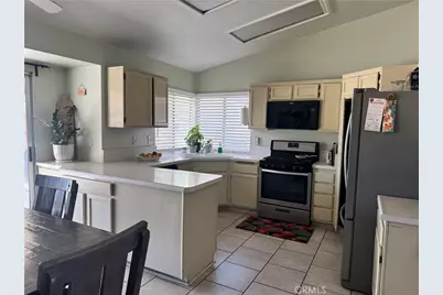 14151 Hillsborough, Victorville, CA 92392 - Photo 12