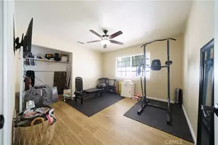 18270 Lakeview Dr, Victorville, CA 92395 - Photo 24