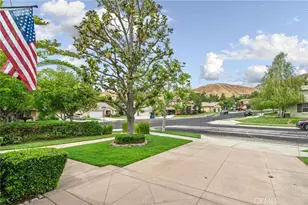 33287 Warwick Hills, Yucaipa, CA 92399 - Photo 4