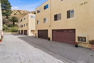 7802 Via Tortona, Burbank, CA 91504 - Photo 38