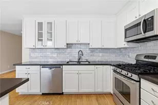 7802 Via Tortona, Burbank, CA 91504 - Photo 16