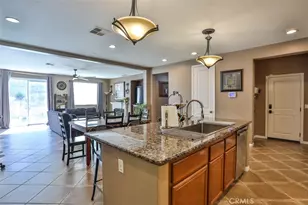 25072 Peppertree Ct, Corona, CA 92883 - Photo 10