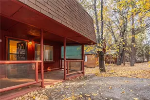 351 Pine Ln, Sugarloaf, CA 92386 - Photo 2