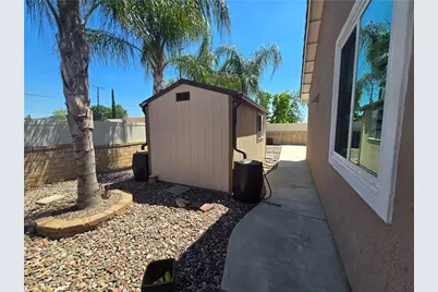 34487 Glenwood, Yucaipa, CA 92399 - Photo 6