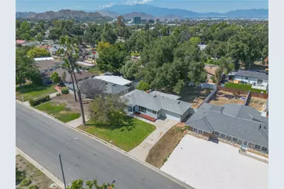 2461 Rancho, Riverside, CA 92507 - Photo 32