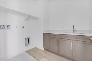 27422 Creekwood Ln, Valencia, CA 91381 - Photo 10
