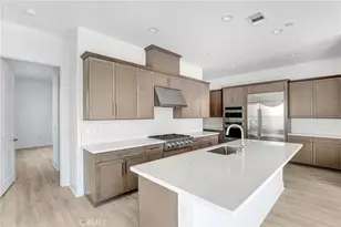 27422 Creekwood Ln, Valencia, CA 91381 - Photo 4