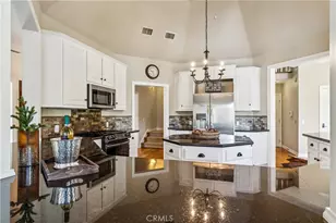 26166 Circle Dr, Lake Arrowhead, CA 92352 - Photo 8