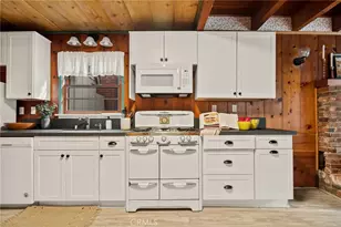 144 Marshall Rd, Lake Arrowhead, CA 92352 - Photo 8
