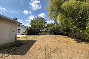 325 W Ave L, Calimesa, CA 92320 - Photo 16