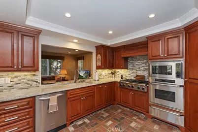 28018 Peninsula, Lake Arrowhead, CA 92352 - Photo 16