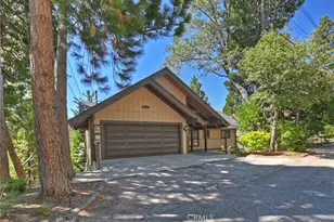 26603 Hillcrest Ln, Lake Arrowhead, CA 92352 - Photo 2