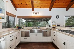 26603 Hillcrest Ln, Lake Arrowhead, CA 92352 - Photo 18