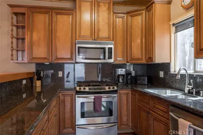 529 Bernhardt, Big Bear City, CA 92314 - Photo 14