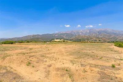 39534 Eastview Court, Yucaipa, CA 92399 - Photo 6