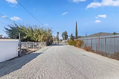 19594 Temescal Canyon, Corona, CA 92881 - Photo 24