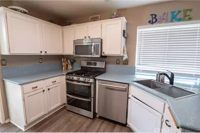 2760 W Windhaven, Rialto, CA 92377 - Photo 4