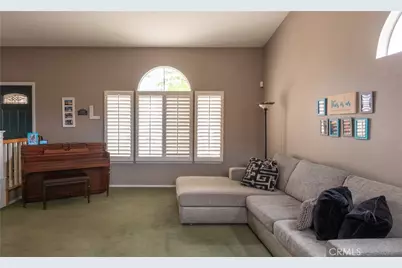 2760 W Windhaven, Rialto, CA 92377 - Photo 2