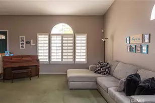 2760 W Windhaven, Rialto, CA 92377 - Photo 2