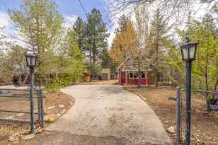 525 Kern, Sugarloaf, CA 92386 - Photo 2