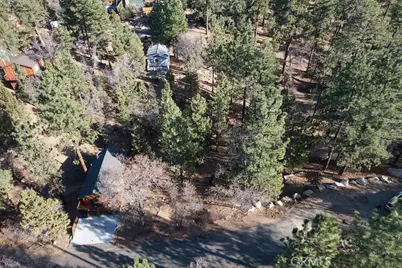 899 Kern Avenue, Sugarloaf, CA 92386 - Photo 4