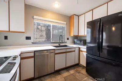 39075 Rim Of The World, Fawnskin, CA 92333 - Photo 32