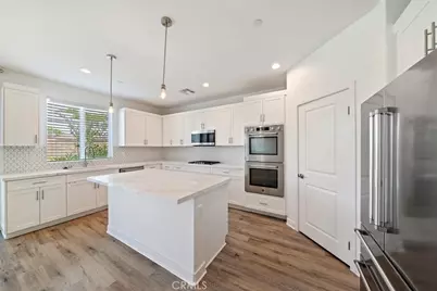 433 Harding Circle, Corona, CA 92879 - Photo 2