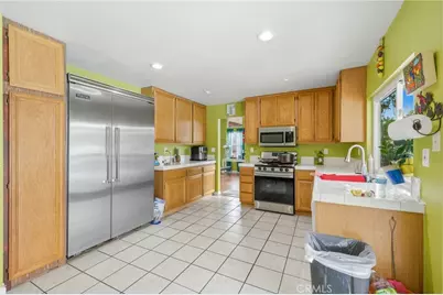 14459 Bailey Ct, Victorville, CA 92394 - Photo 8