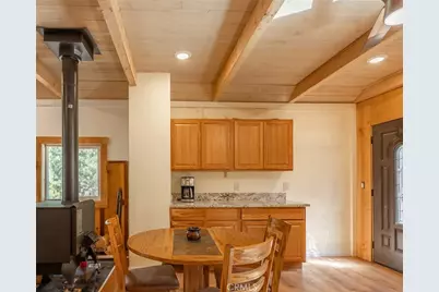 39961 Lakeview Drive, Big Bear Lake, CA 92315 - Photo 12