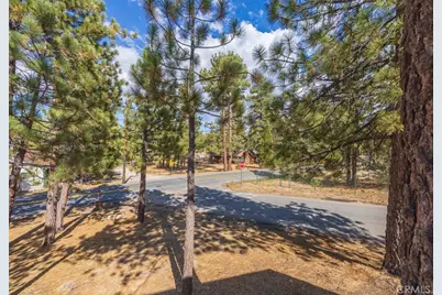 39961 Lakeview Drive, Big Bear Lake, CA 92315 - Photo 30