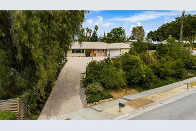 1317 S Center St, Redlands, CA 92373 - Photo 4