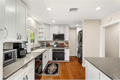 1317 S Center St, Redlands, CA 92373 - Photo 12