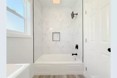 220 W 98th Street, Los Angeles, CA 90003 - Photo 16