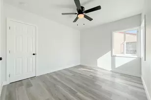 220 W 98th St, Los Angeles, CA 90003 - Photo 18