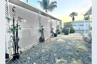 332 N Lyon Avenue #32, Hemet, CA 92543 - Photo 14