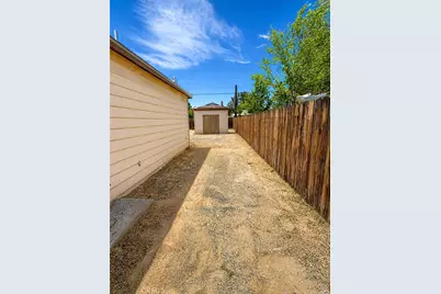 325 N Sanders Street, Ridgecrest, CA 93555 - Photo 22
