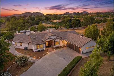 41110 Los Ranchos Cir, Temecula, CA 92592 - Photo 2