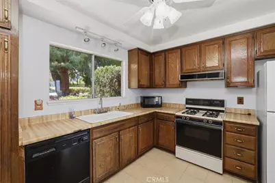 817 W Ontario, Corona, CA 92882 - Photo 18