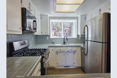 32964 Spruce Drive, Green Valley Lake, CA 92341 - Photo 8