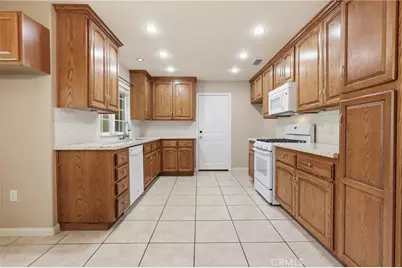 3954 Garden, San Bernardino, CA 92404 - Photo 20