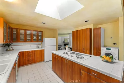 1040 W Crescent Avenue, Redlands, CA 92373 - Photo 18