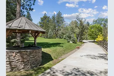 32310 Hummingbird Court, Running Springs, CA 92382 - Photo 6