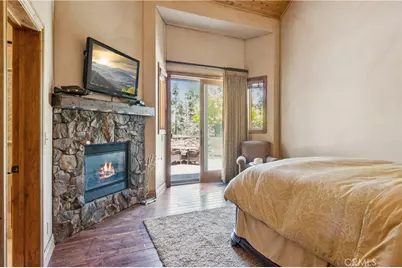 32310 Hummingbird Court, Running Springs, CA 92382 - Photo 16