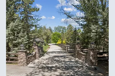32310 Hummingbird Court, Running Springs, CA 92382 - Photo 4