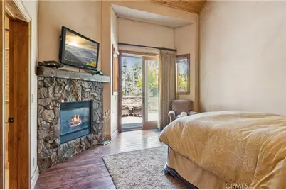 32310 Hummingbird Court, Running Springs, CA 92382 - Photo 16