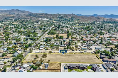 26405 Girard, Hemet, CA 92544 - Photo 6