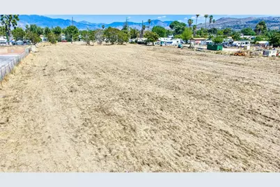 26405 Girard, Hemet, CA 92544 - Photo 8